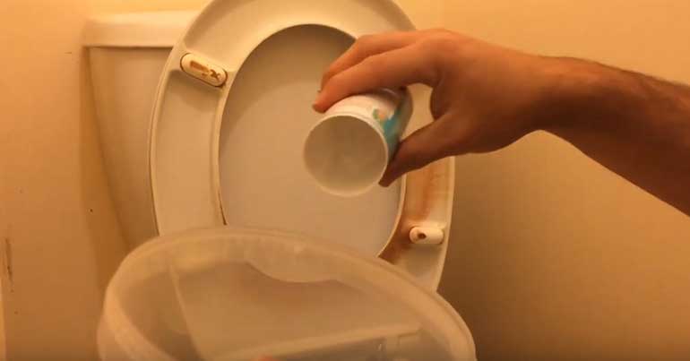 How To Remove Urine Stains From Toilet Seat Demo Included - How To Remove Yellow Stains From Toilet Seat Cover
