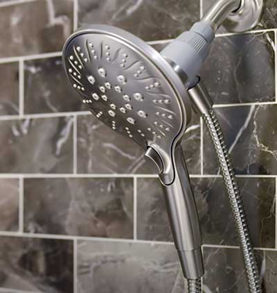 Moen Magnetix Attract Showerhead