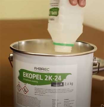 prepping Ekopel 2K bathtub refinishing kit
