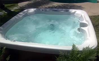 LifeSmart Hot Tub