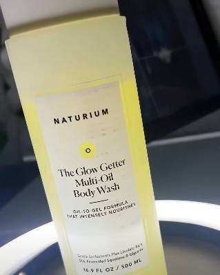 Naturium Glow Getter Body Wash