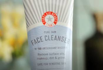 first aid beauty face cleanser