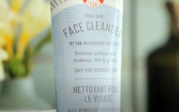 first aid beauty face cleanser