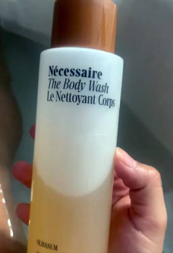 necessaire body wash