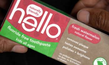 hello kids wild strawberry fluoride toothpaste