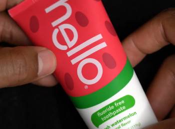hello kids wild strawberry fluoride toothpaste