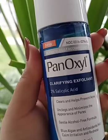 panoxyl clarifying exfoliant